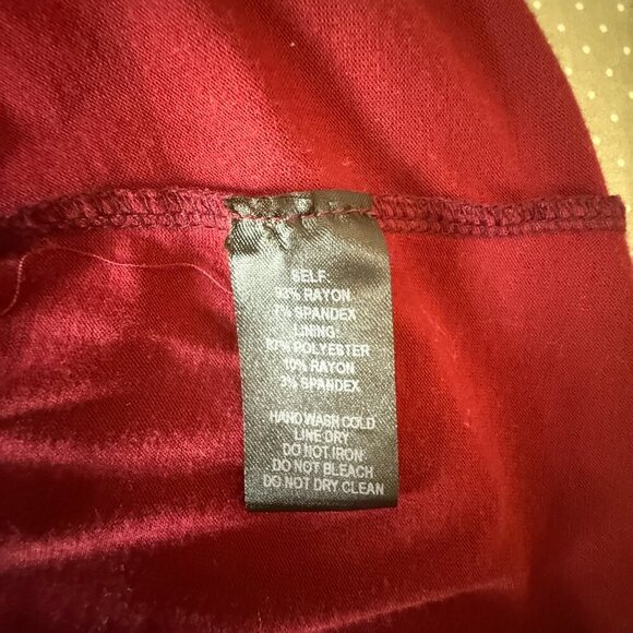 Women's L Lulus Maroon and White Ribbed Striped Dress Lettuce Edge Ruffles - Picture 8 of 9